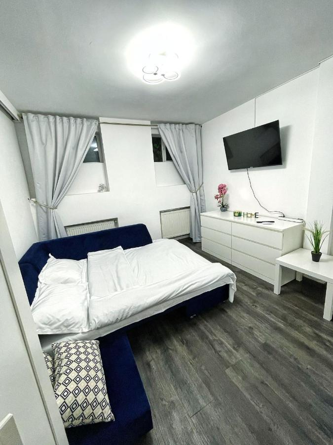 3 Rooms Cinema Garden Parking House Бухарест Экстерьер фото
