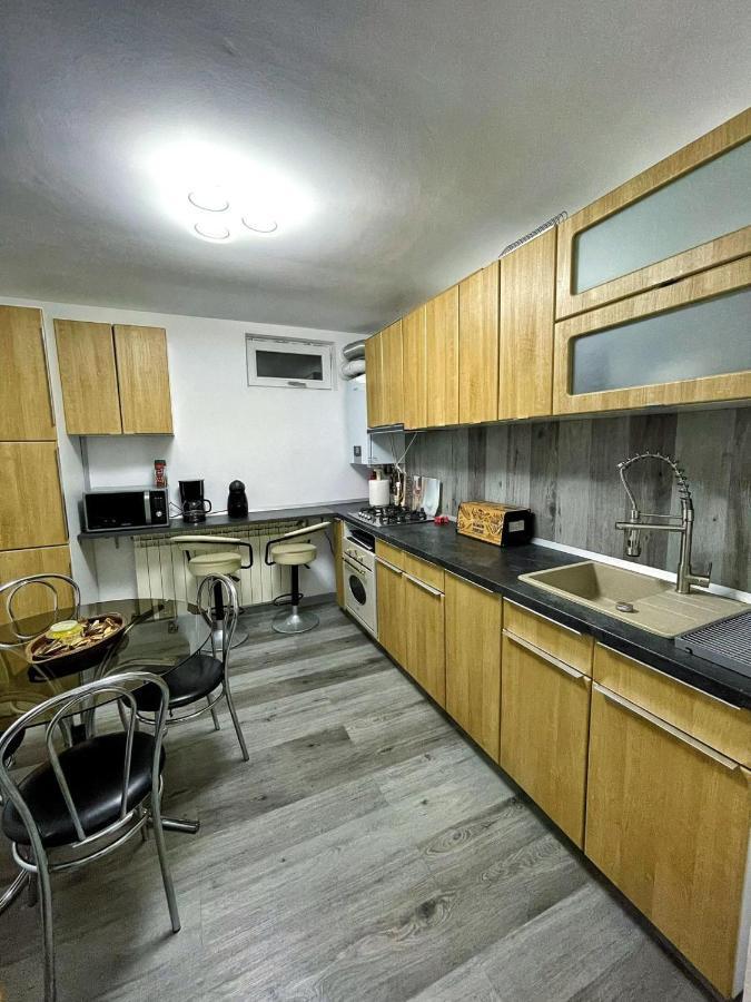 3 Rooms Cinema Garden Parking House Бухарест Экстерьер фото